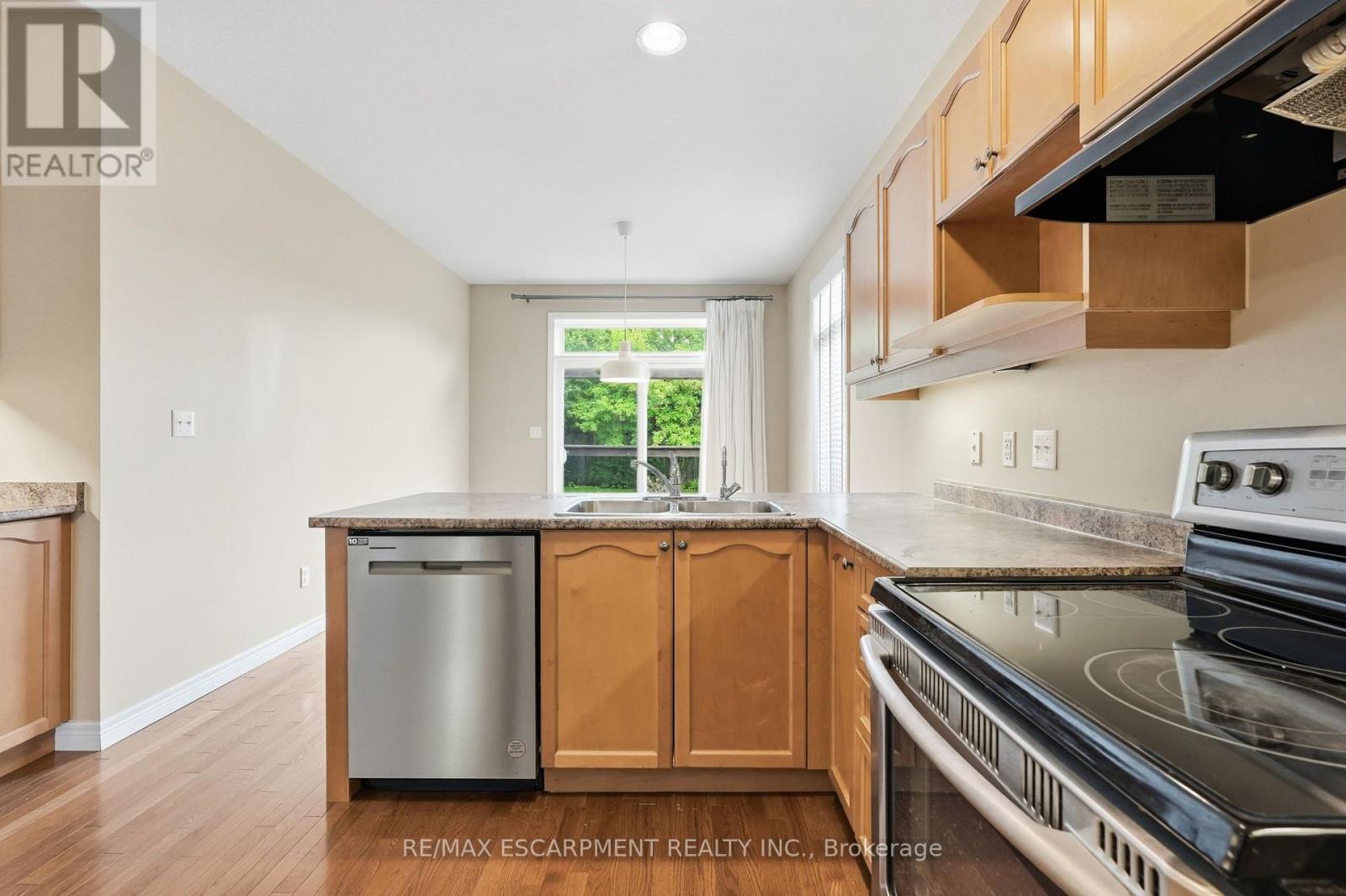 33 Norma Crescent, Guelph, ON