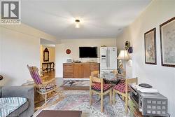 Living space with kitchenette possibility - 