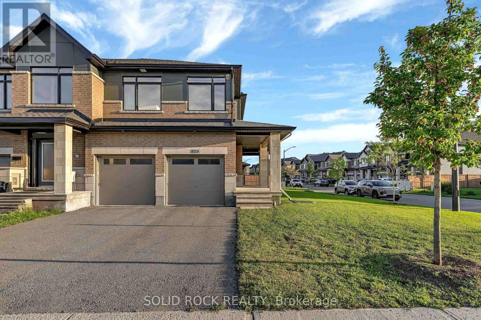 859 Solarium Avenue E, Ottawa, ON