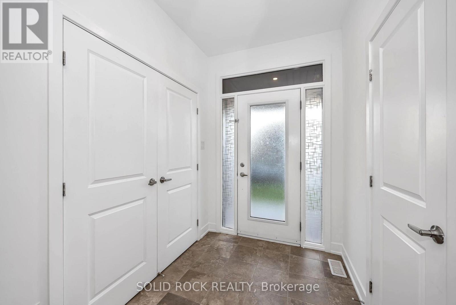 859 Solarium Avenue E, Ottawa, ON