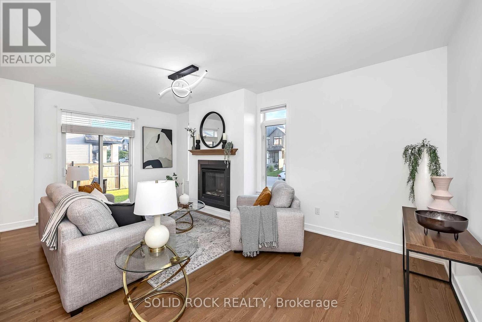 859 Solarium Avenue E, Ottawa, ON