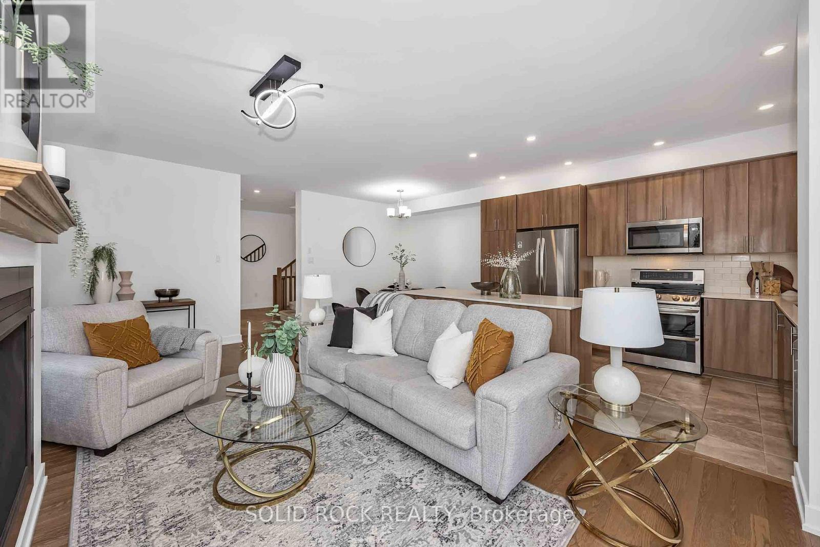 859 Solarium Avenue E, Ottawa, ON