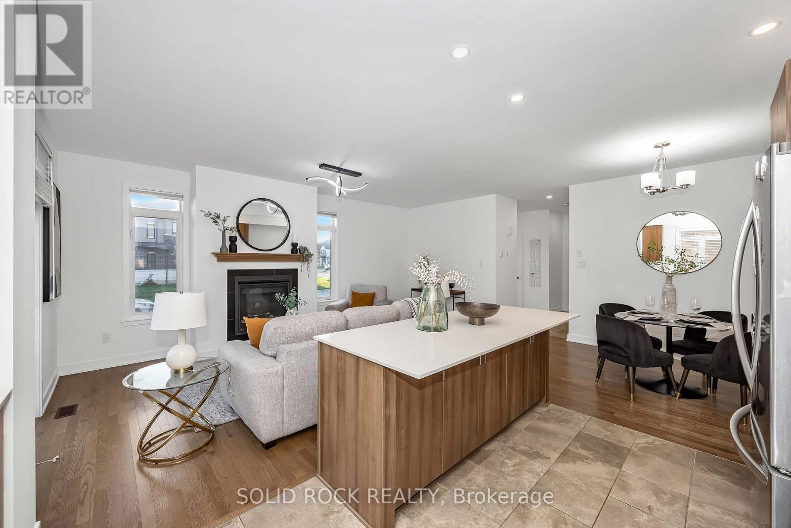 859 Solarium Avenue E, Ottawa, ON