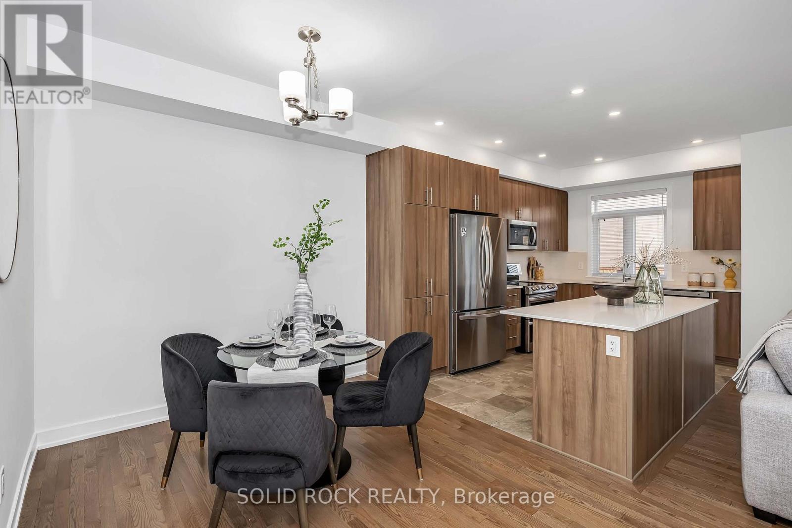 859 Solarium Avenue E, Ottawa, ON