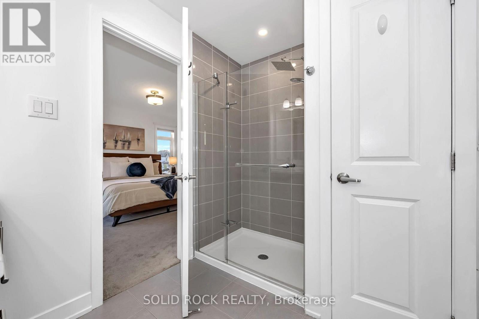 859 Solarium Avenue E, Ottawa, ON