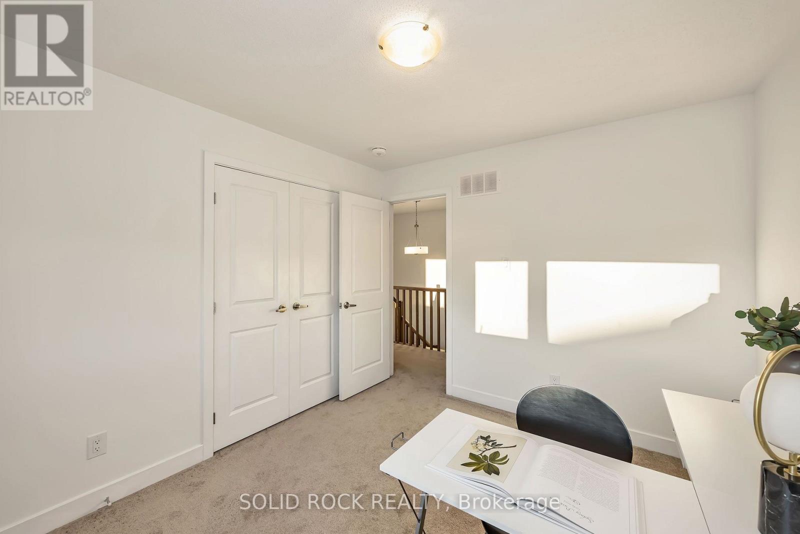 859 Solarium Avenue E, Ottawa, ON