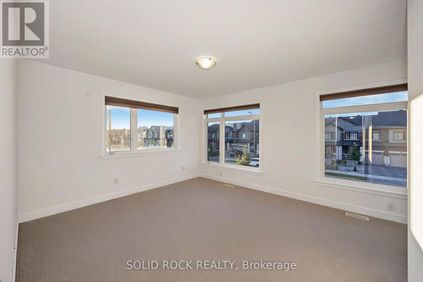 859 Solarium Avenue E, Ottawa, ON