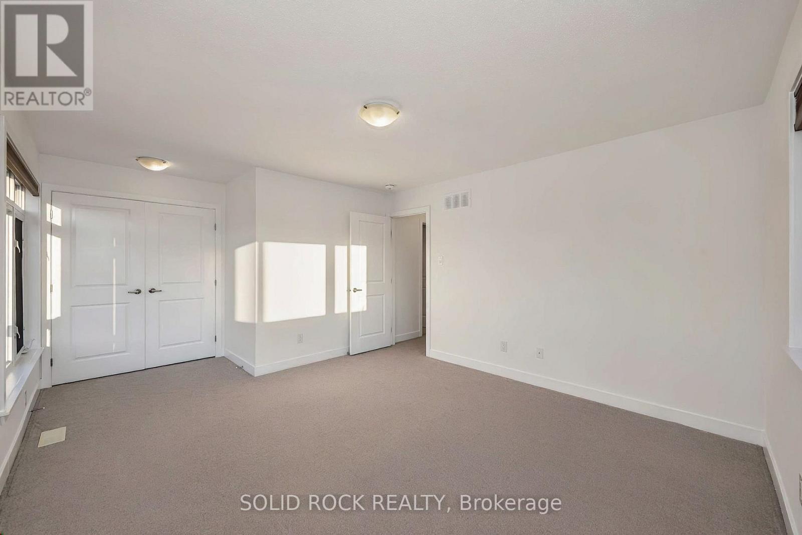 859 Solarium Avenue E, Ottawa, ON