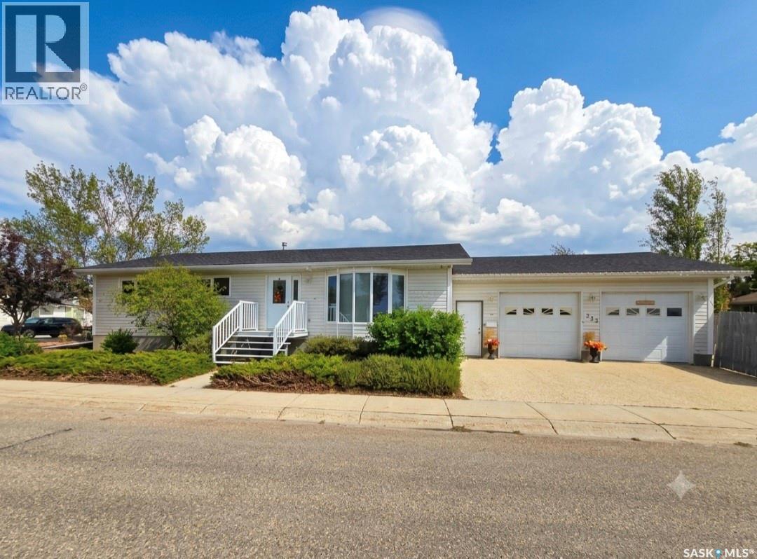 523 Maxwell Drive, Swift Current, SK
