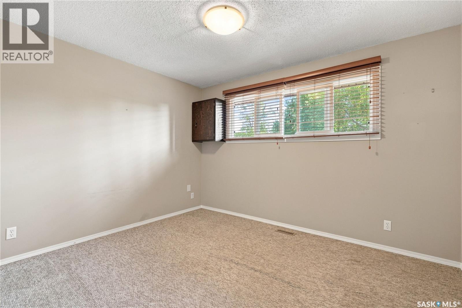 402 Begg Crescent, Saskatoon, SK