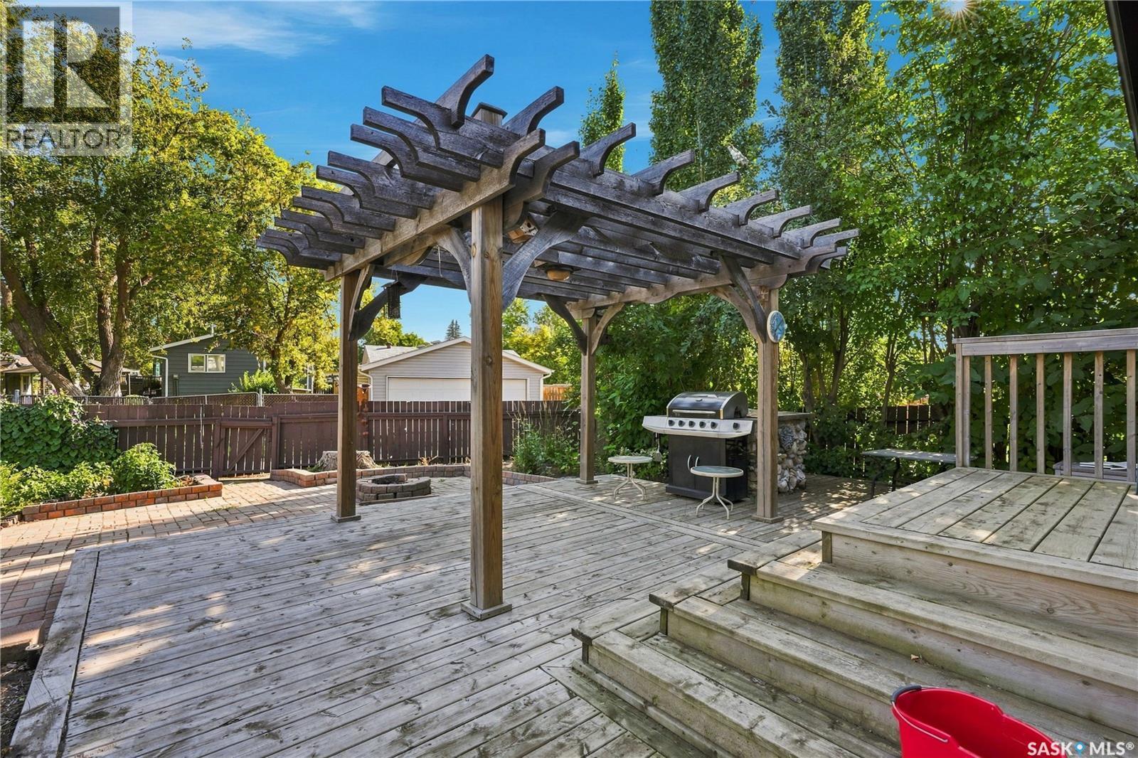 402 Begg Crescent, Saskatoon, SK
