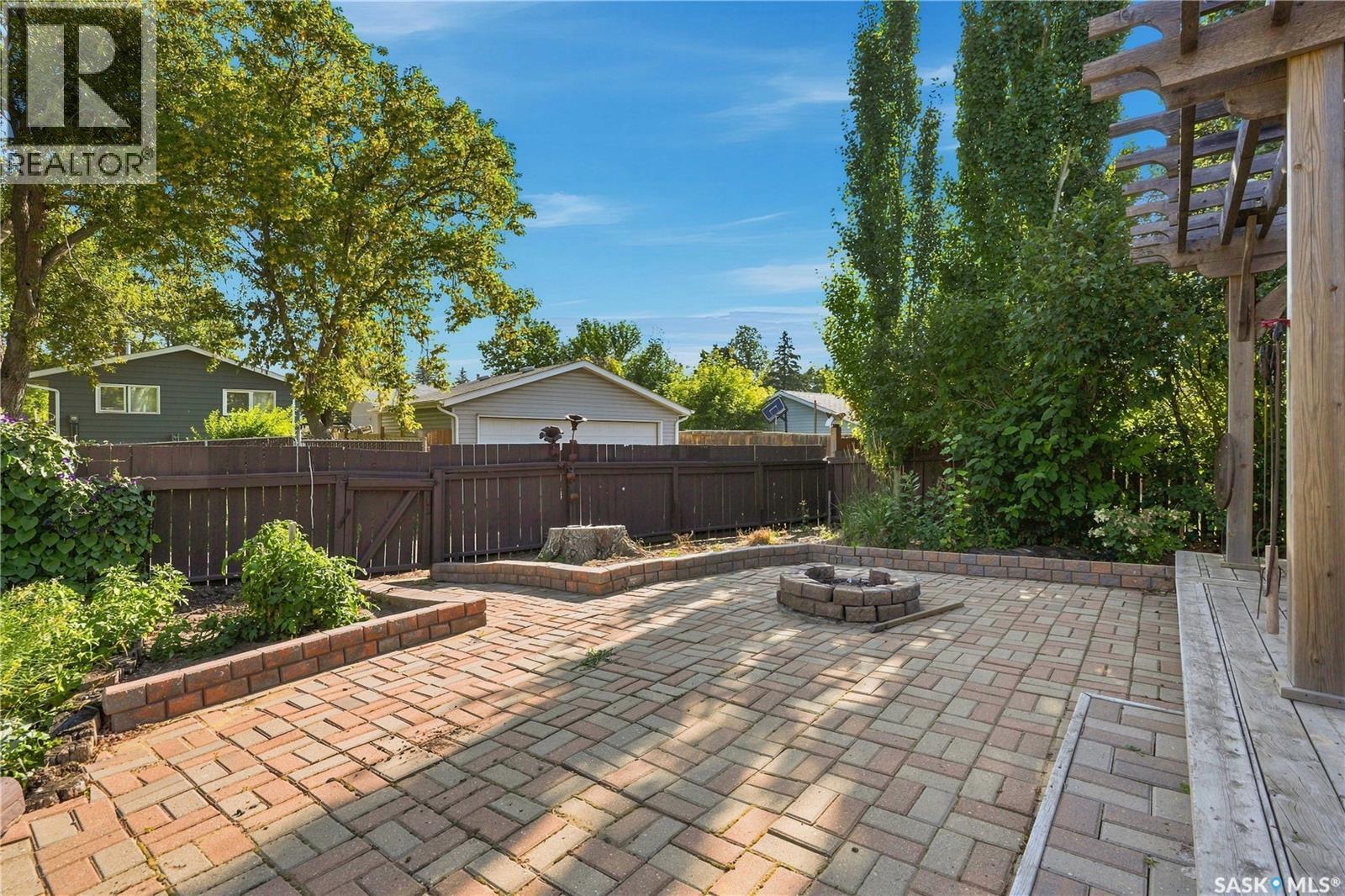 402 Begg Crescent, Saskatoon, SK