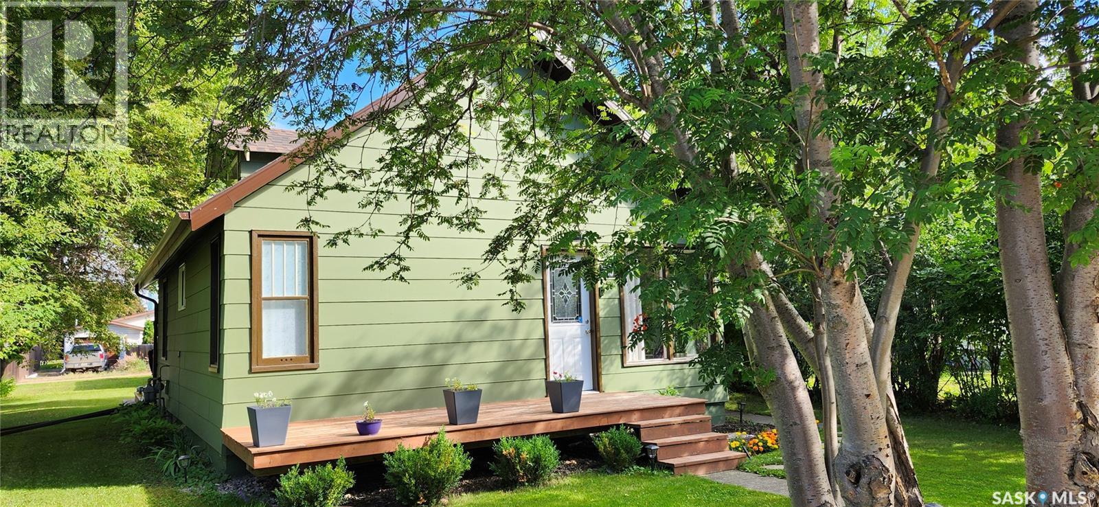 110 3Rd Street S, Wakaw, SK