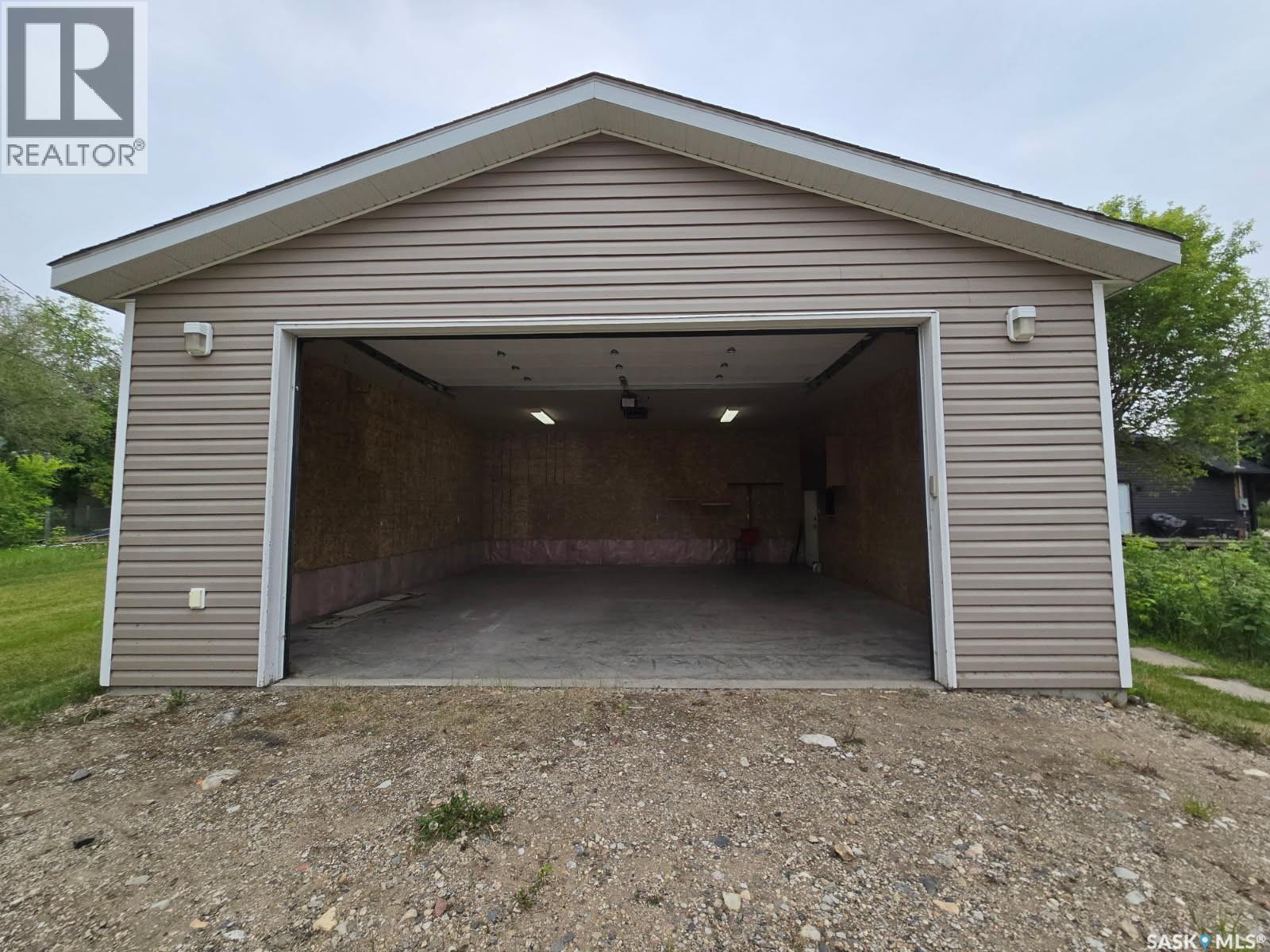110 3Rd Street S, Wakaw, SK