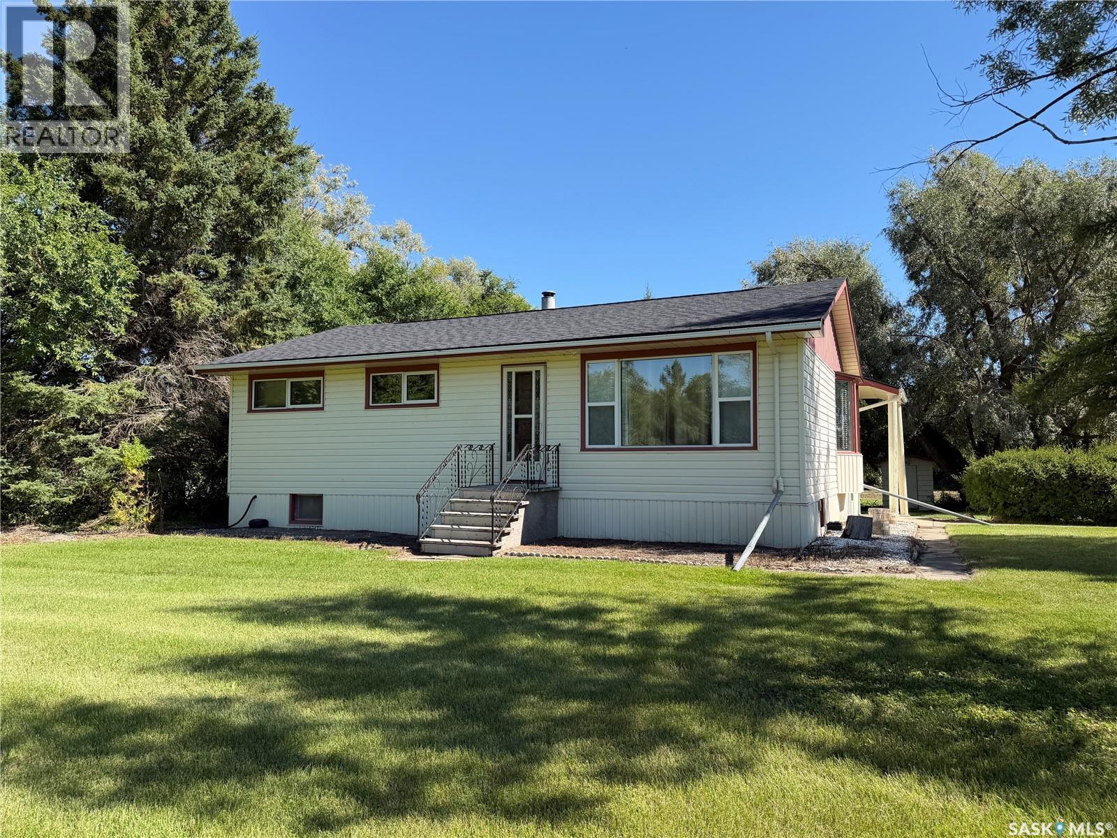 Helgason Acreage, Elfros Rm No. 307, SK