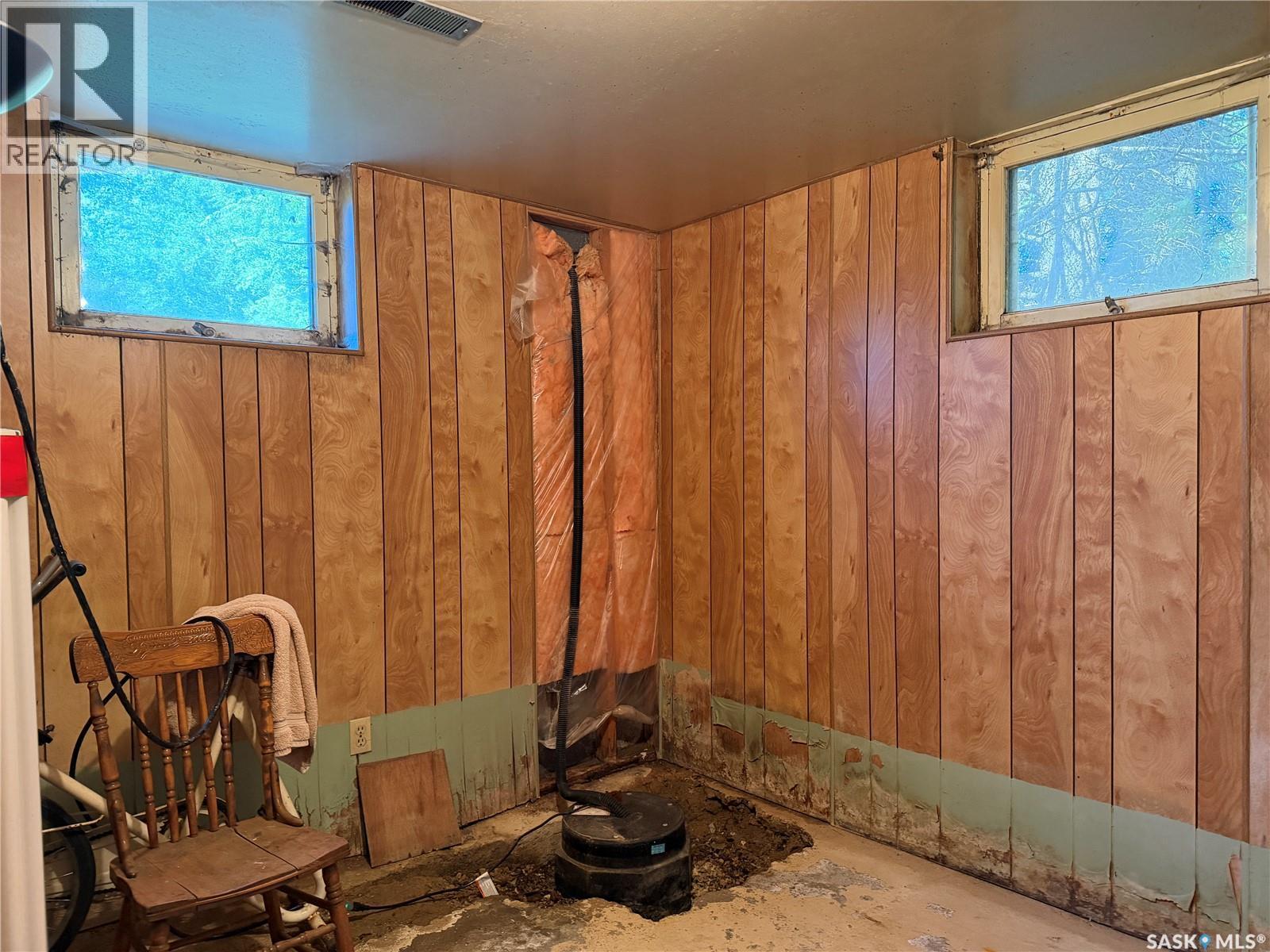 Helgason Acreage, Elfros Rm No. 307, SK