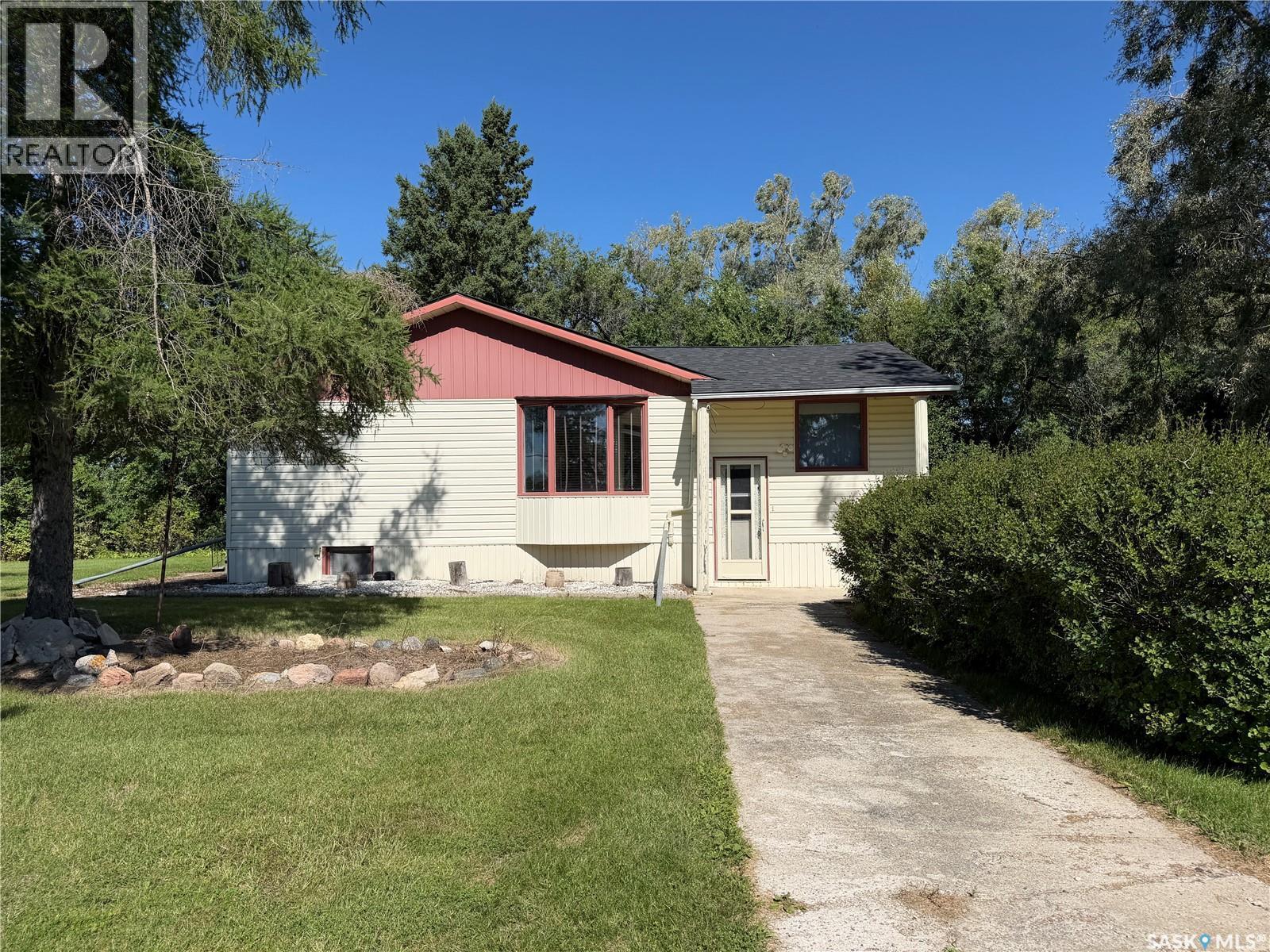 Helgason Acreage, Elfros Rm No. 307, SK