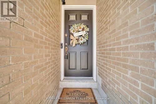 62 CUMBERLAND LANE  Ajax, ON L1S 7K4
