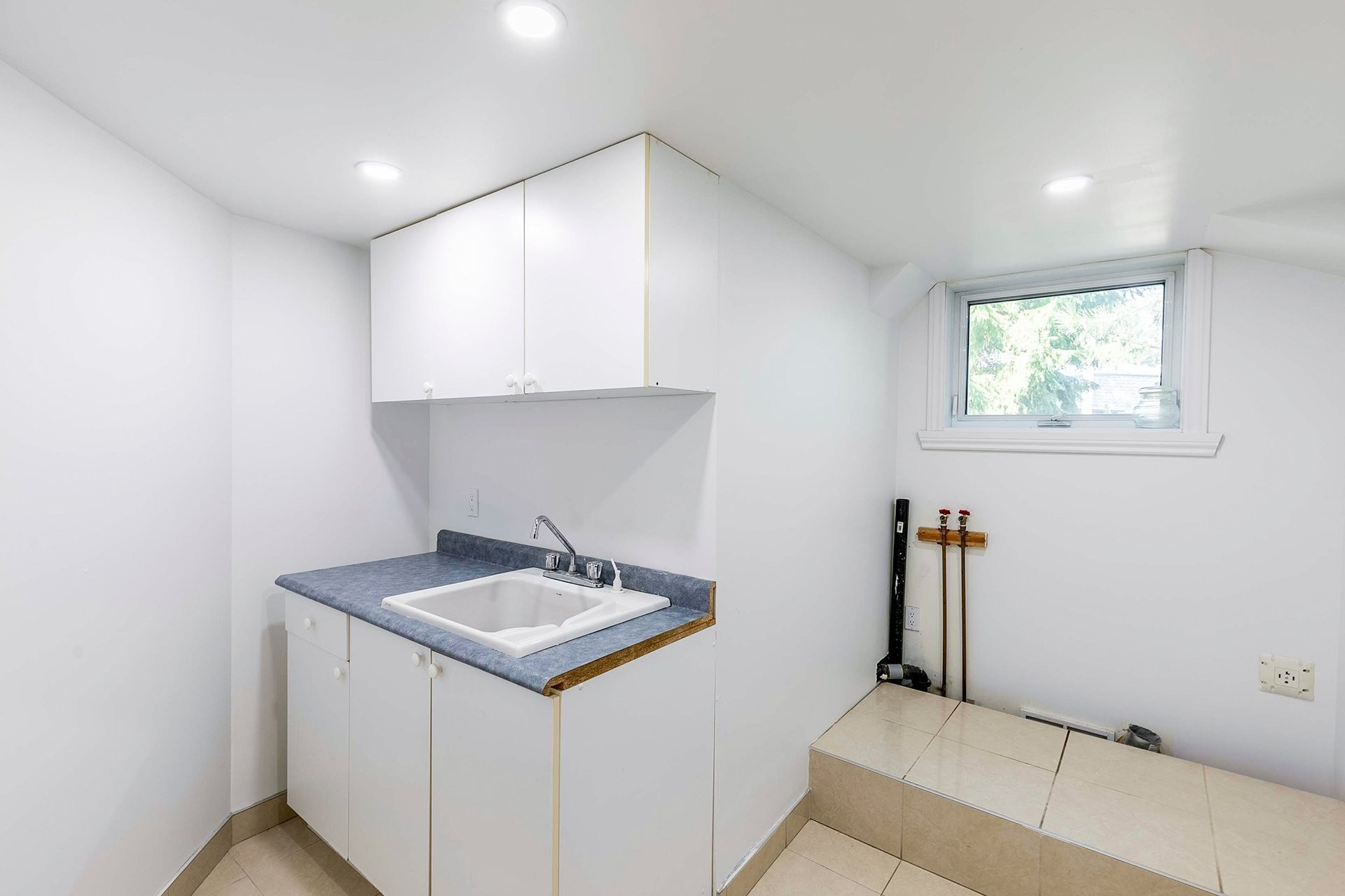Salle d'eau - 97 Rue Chatillon, Dollard-Des-Ormeaux, QC