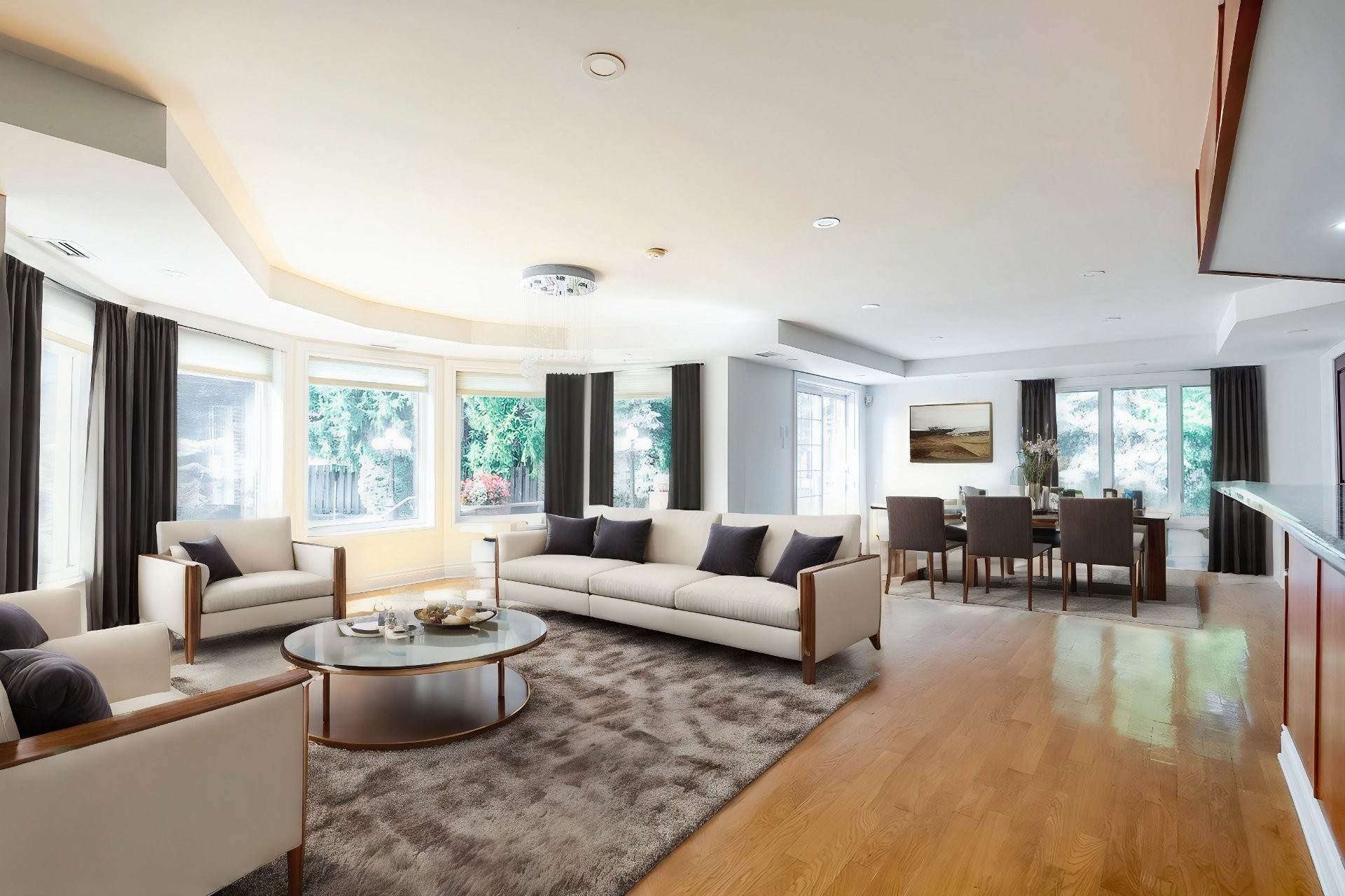 Salle familiale - 97 Rue Chatillon, Dollard-Des-Ormeaux, QC