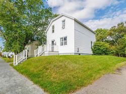 378 Alexandra Street Sydney, NS B1S 2G4