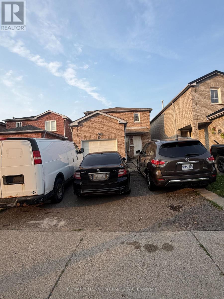 10 Hendricks Crescent, Brampton, ON