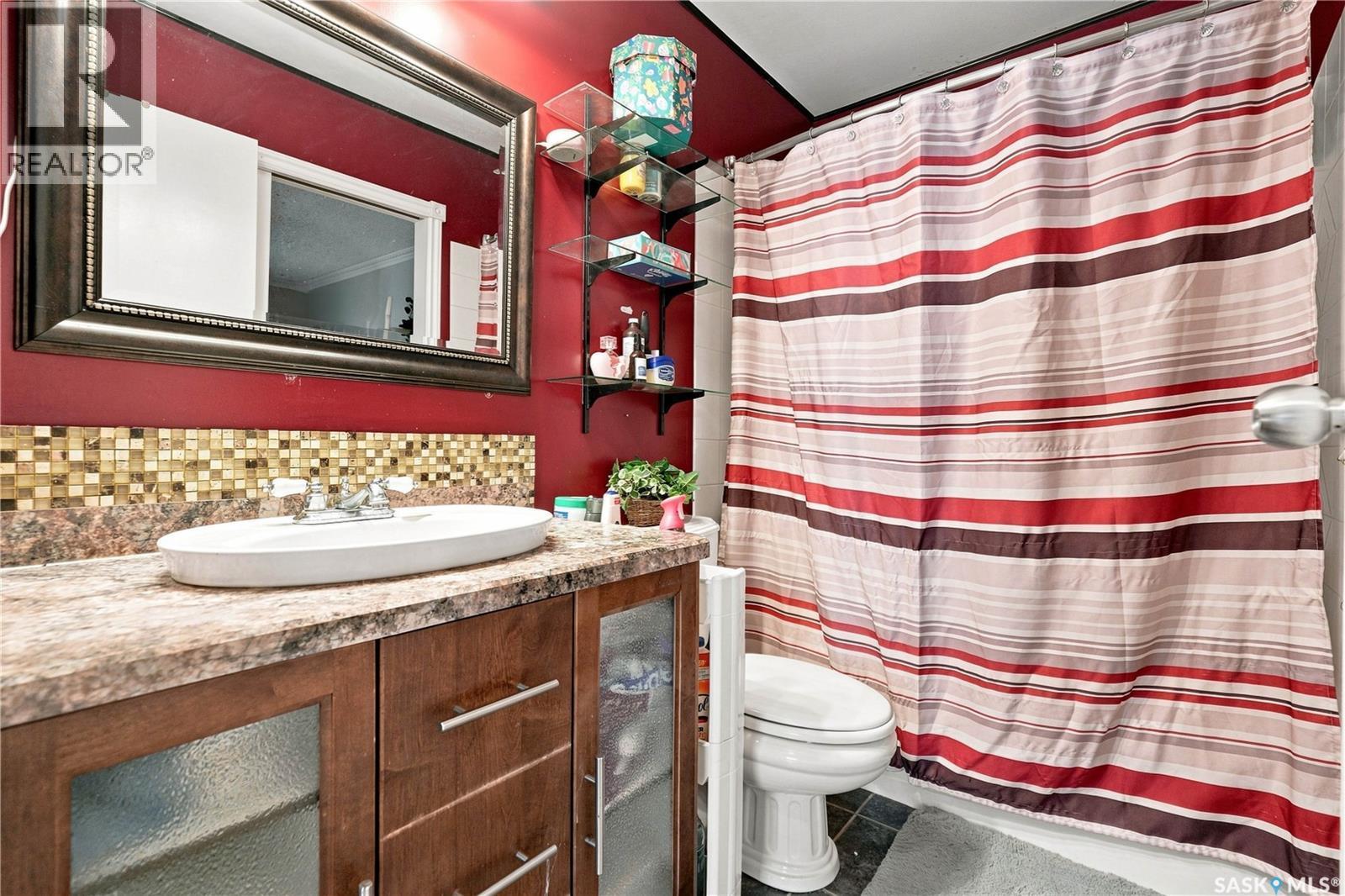 1423 Junor Avenue, Saskatoon, SK