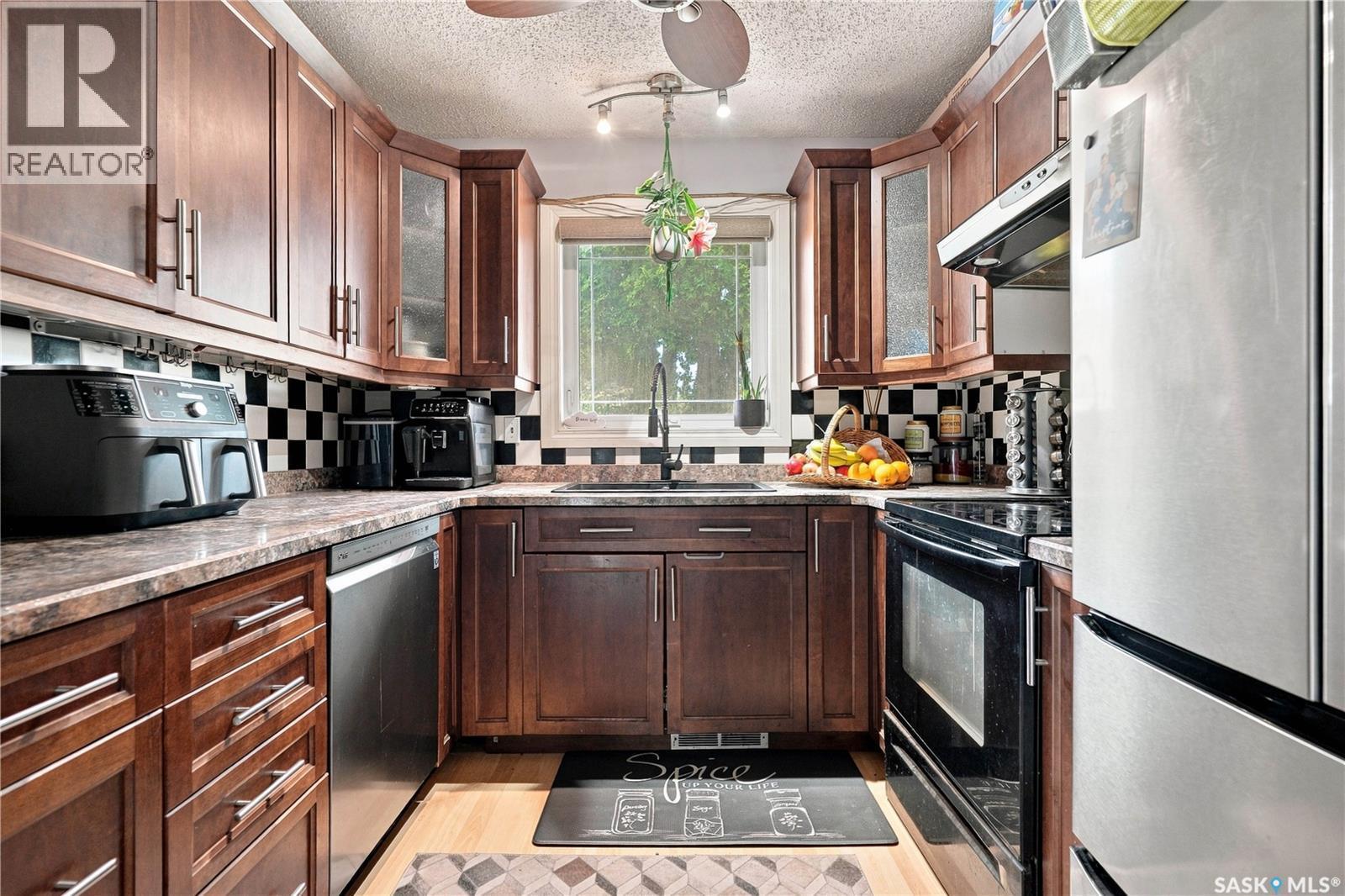 1423 Junor Avenue, Saskatoon, SK