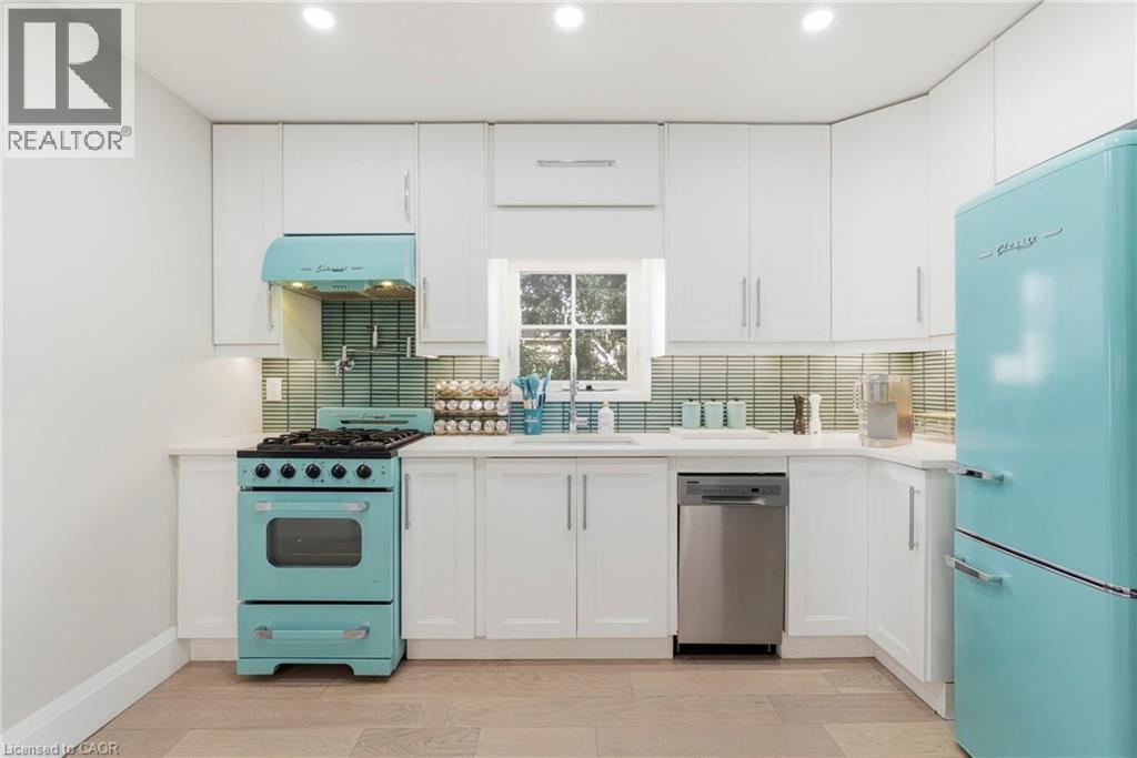 285 Beach Boulevard, Hamilton, ON