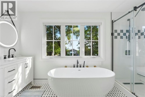 285 Beach Boulevard, Hamilton, ON 