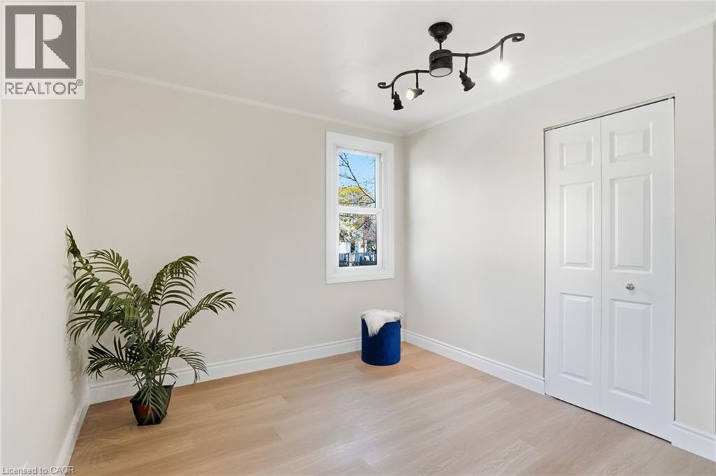 894 Garth Street, Hamilton, ON