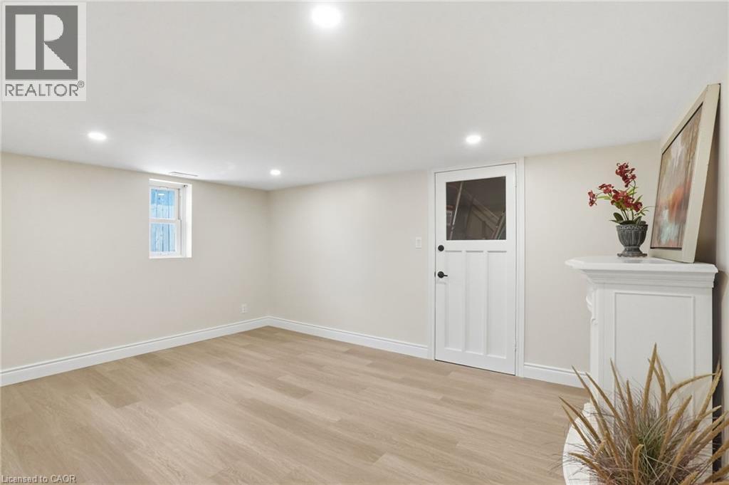 894 Garth Street, Hamilton, ON