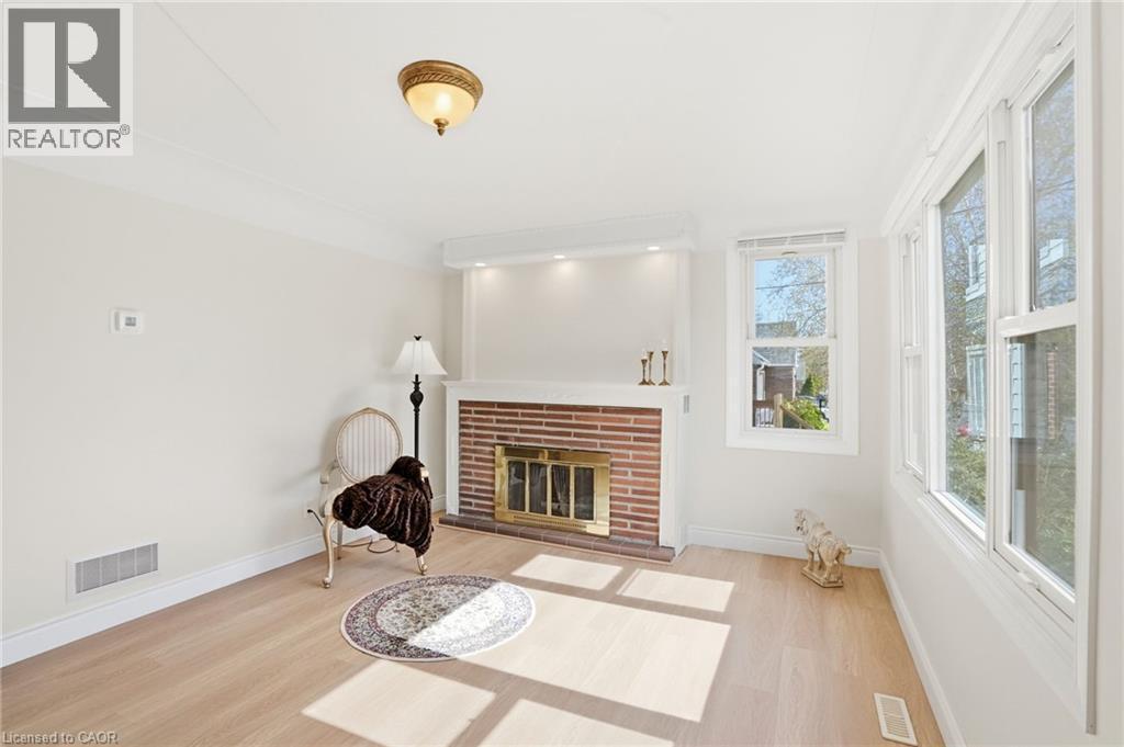 894 Garth Street, Hamilton, ON