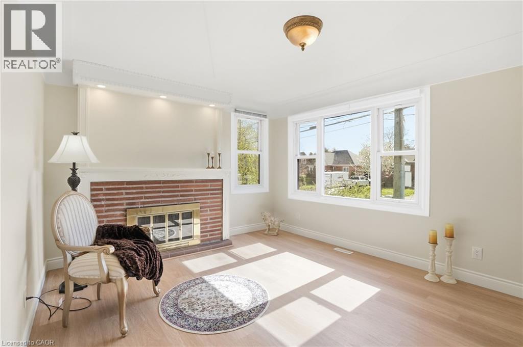 894 Garth Street, Hamilton, ON