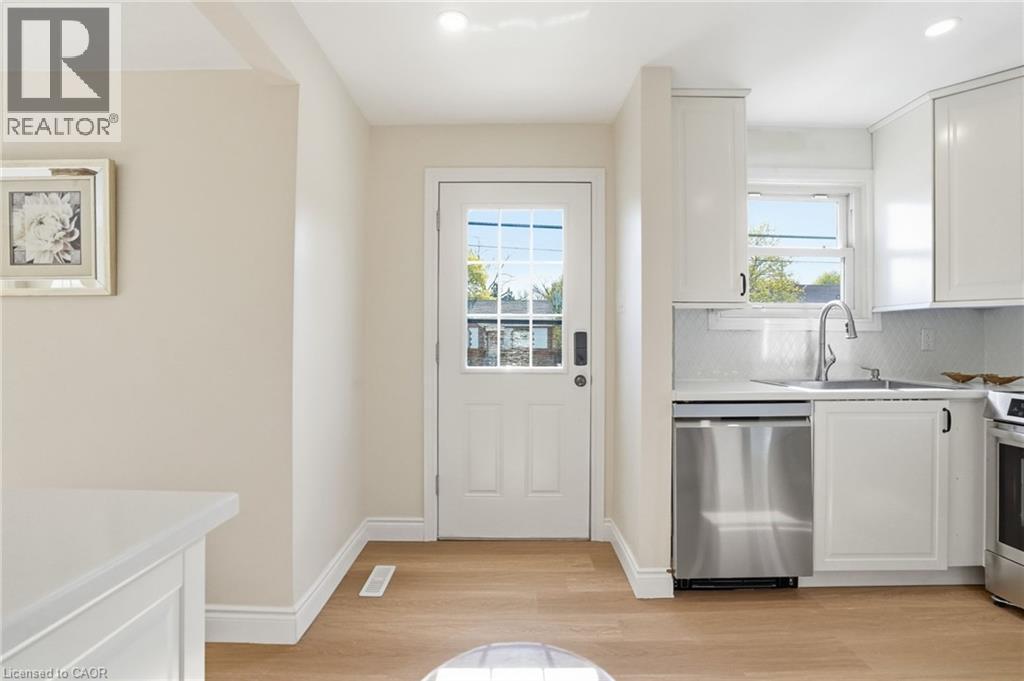 894 Garth Street, Hamilton, ON