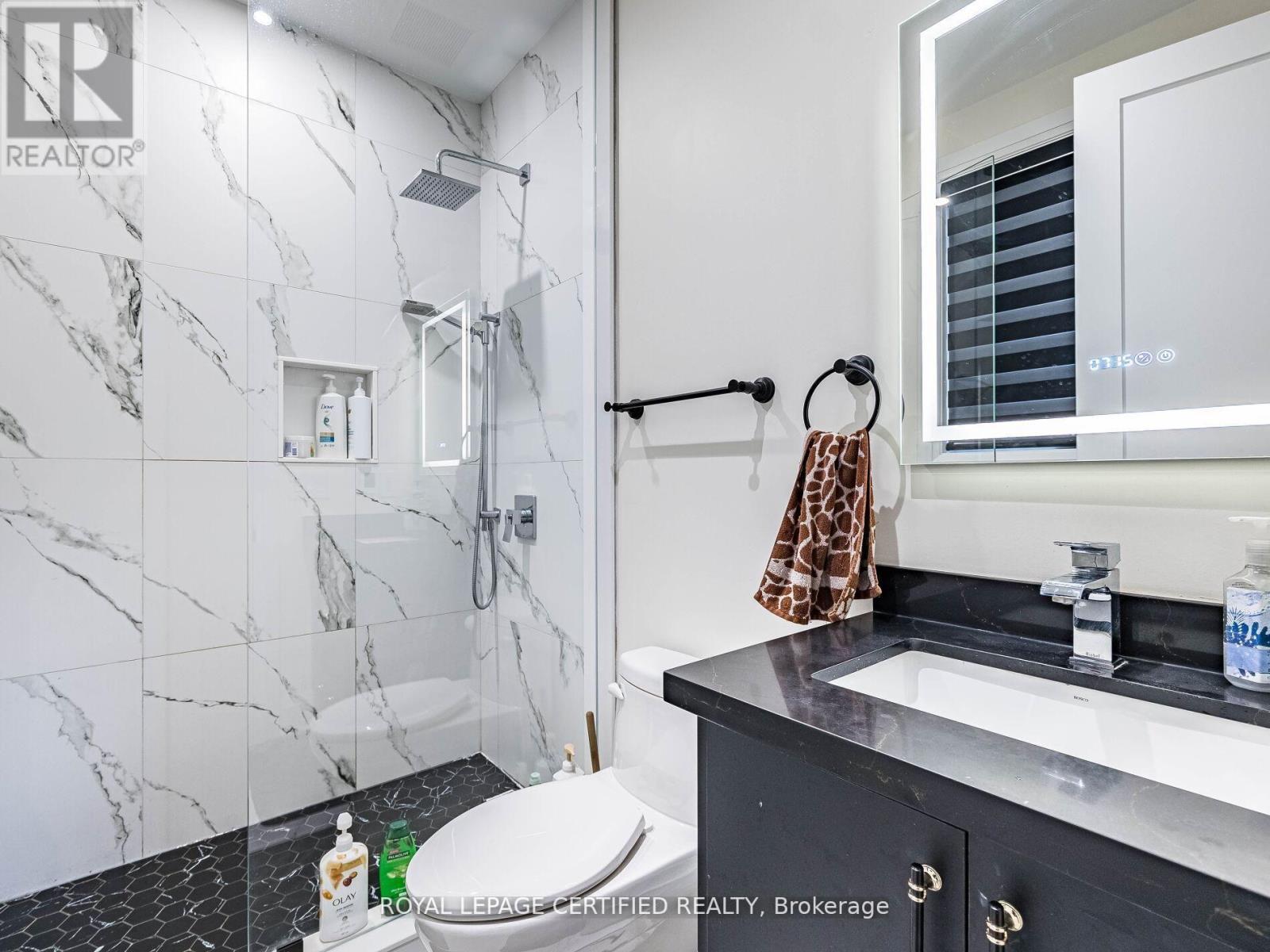 3081 Grenville Drive, Mississauga, ON