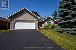 36 RUSSELL HILL ROAD Kawartha Lakes (Bobcaygeon), ON K0M 1A0