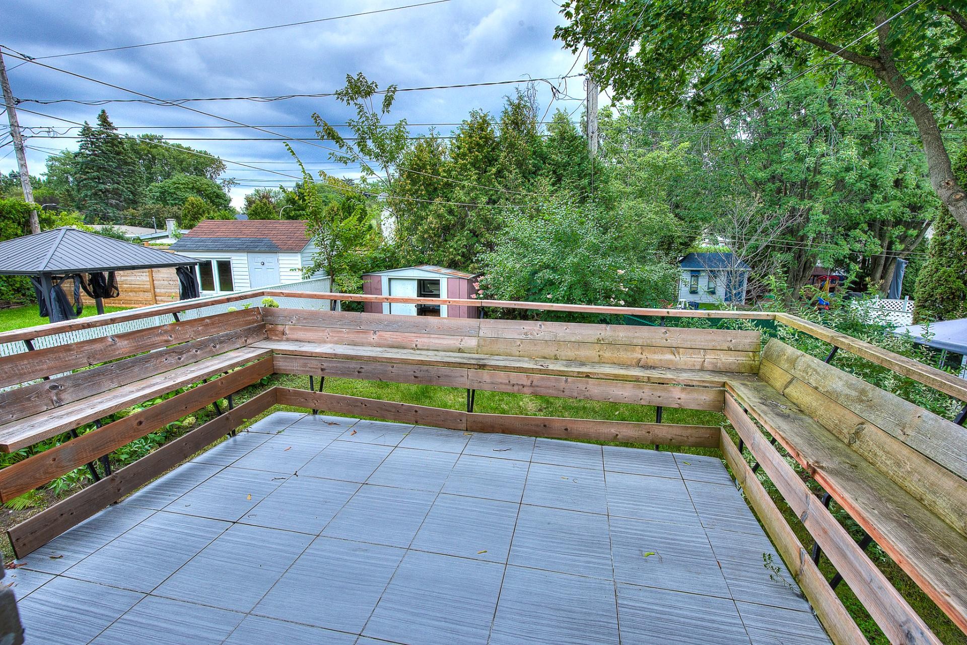 Balcony - 771 Rue Julien, Laval (Sainte-Dorothée), QC
