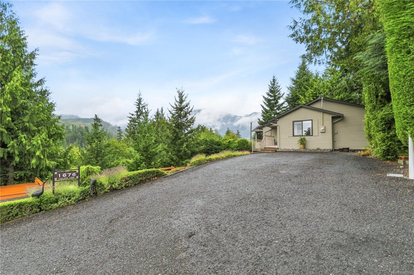 1676 Lailah'S Loop, Qualicum Beach, BC