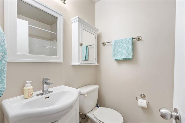 9-18 Roman St, Winnipeg, MB