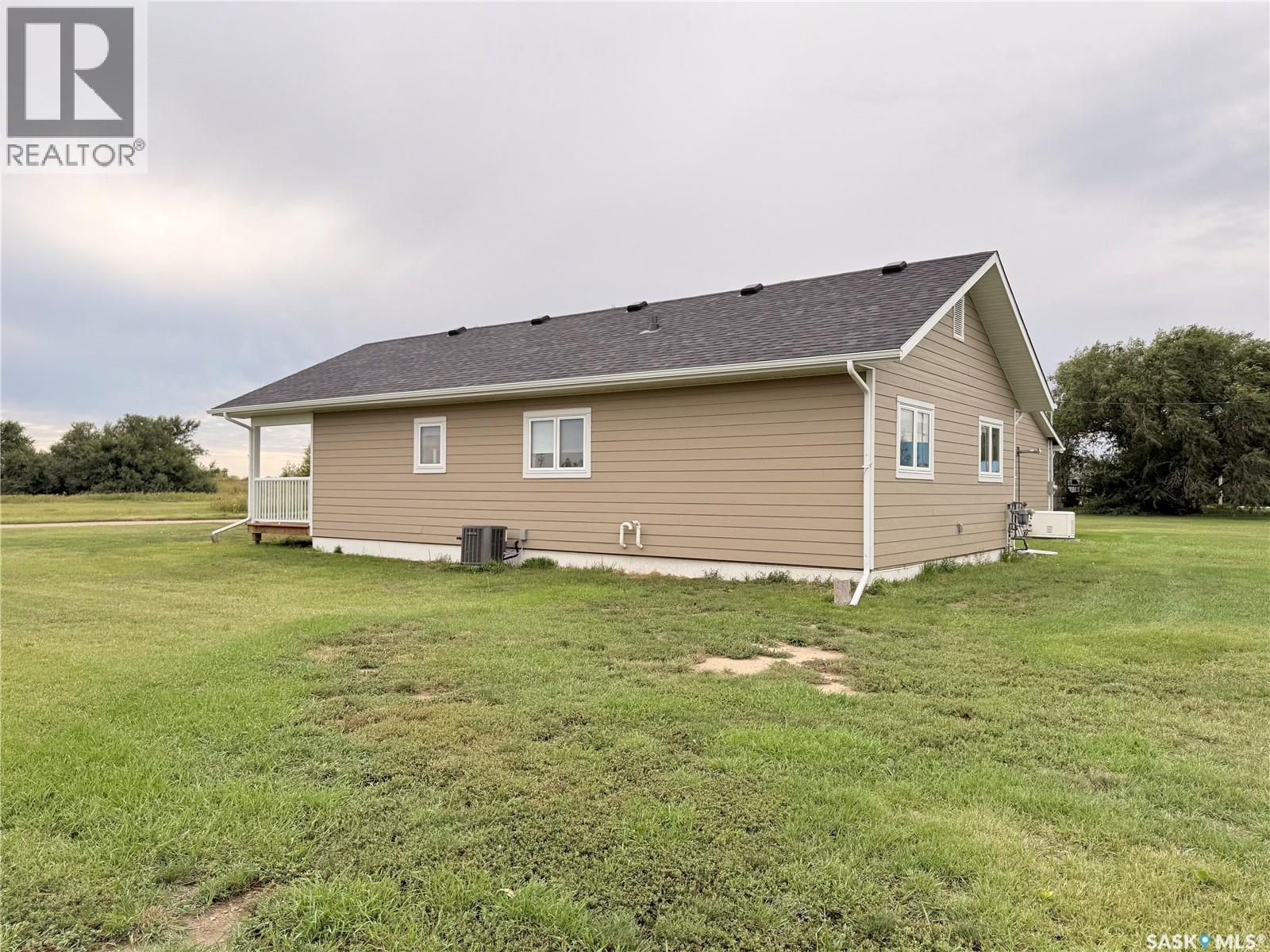 337 Railway Avenue, Broderick, SK