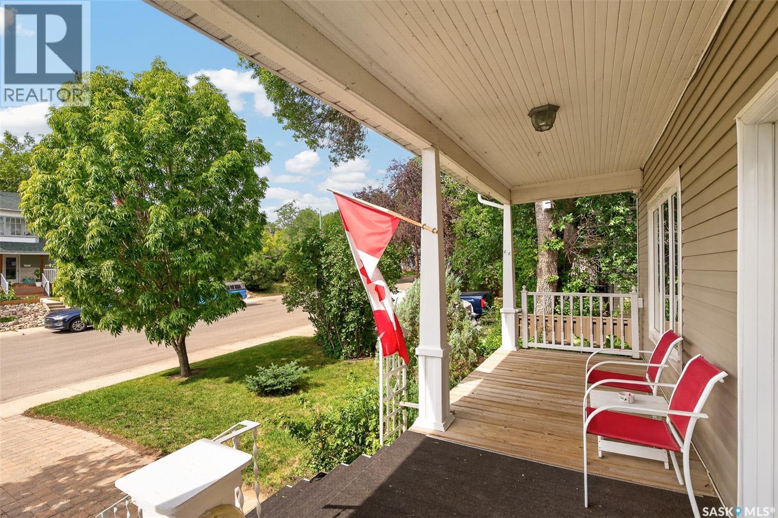 1129 1St Avenue Ne, Moose Jaw, SK