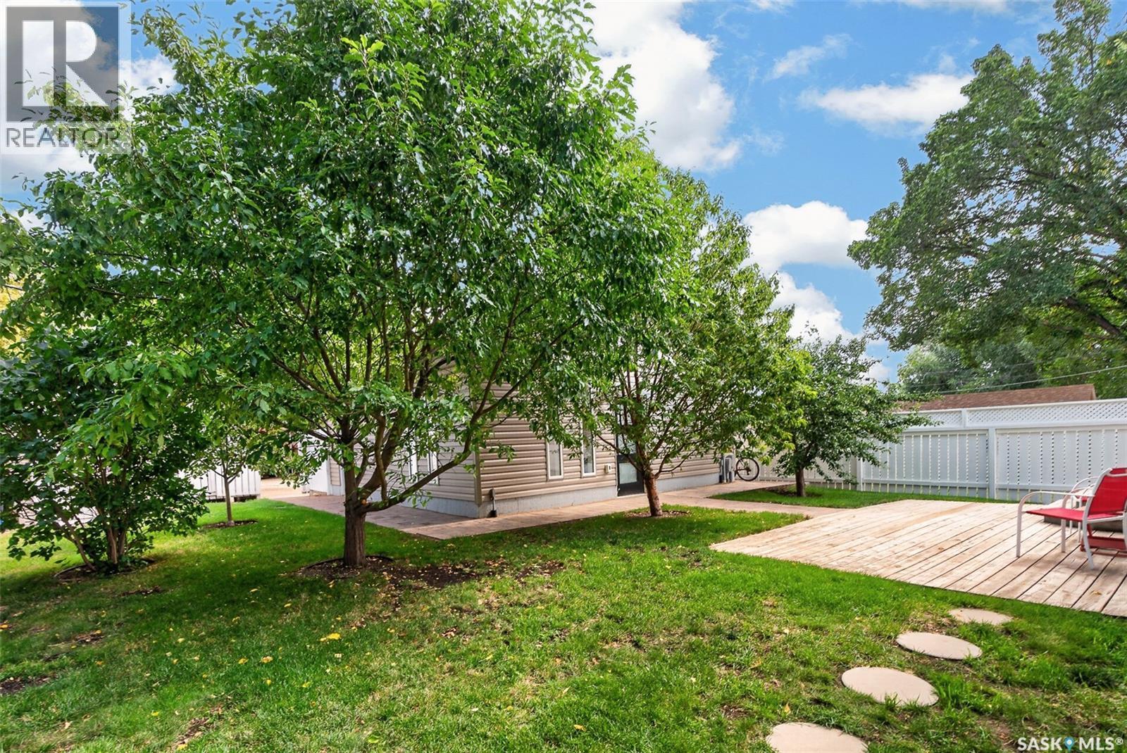 1129 1St Avenue Ne, Moose Jaw, SK
