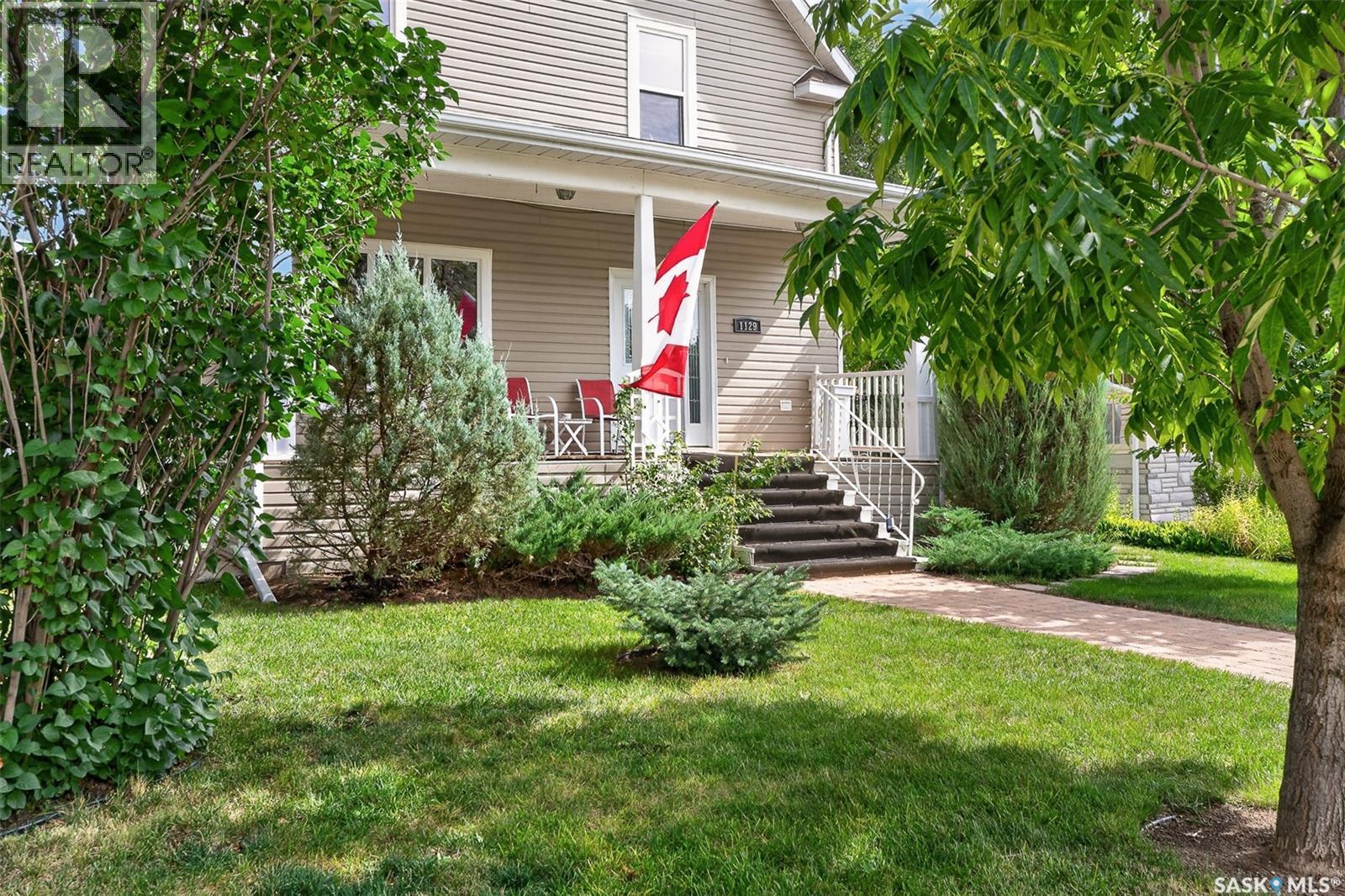 1129 1St Avenue Ne, Moose Jaw, SK