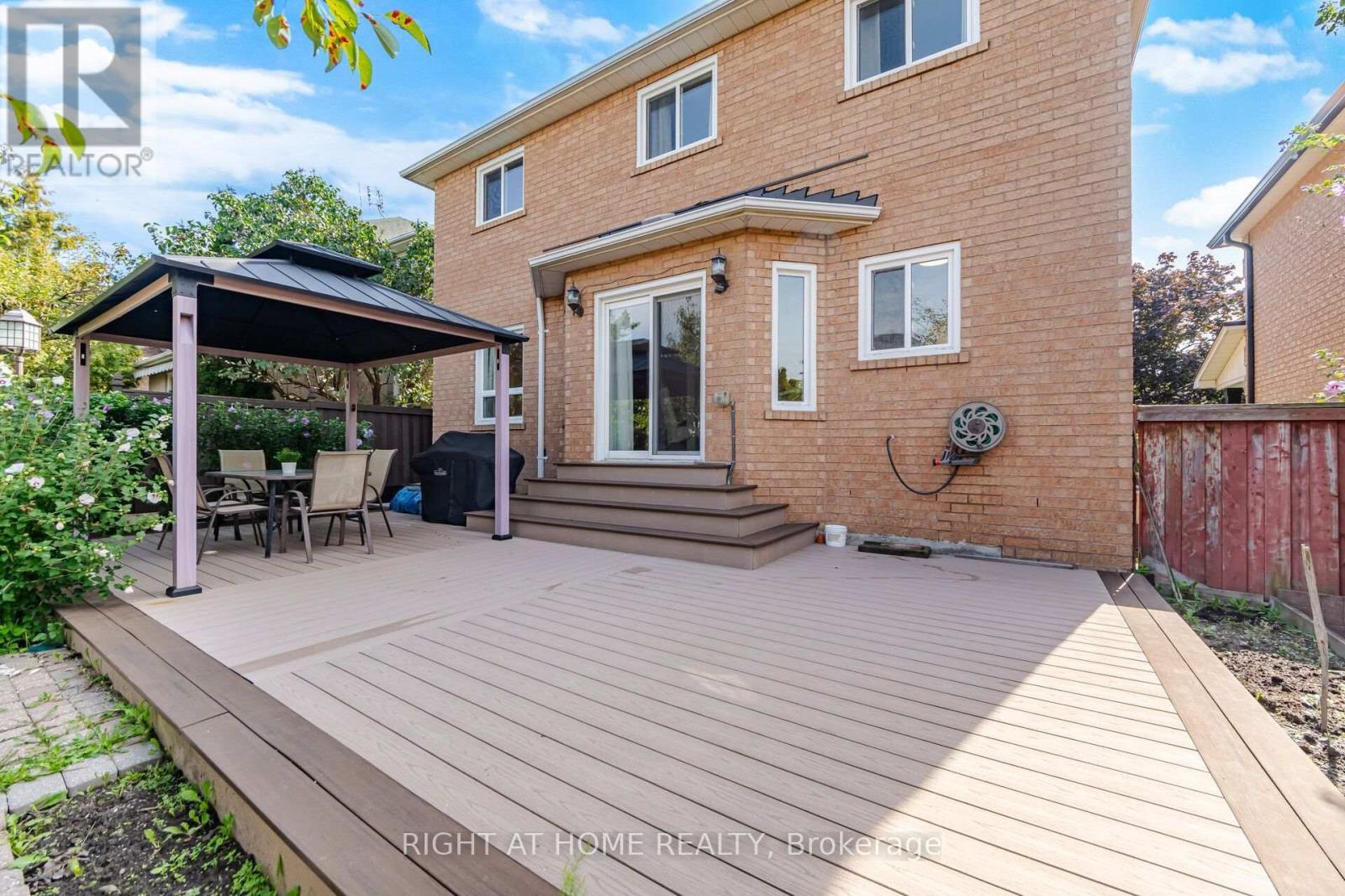 Backyard with Gazebo - 975 Mantle Crescent, Mississauga, ON