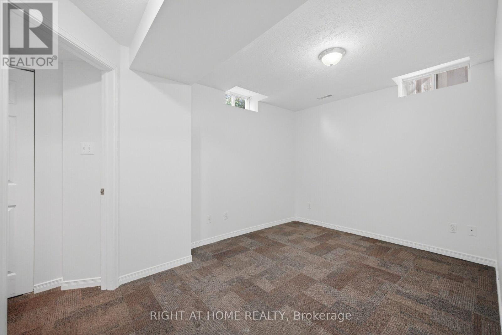 Bedroom in Bsmt - 975 Mantle Crescent, Mississauga, ON