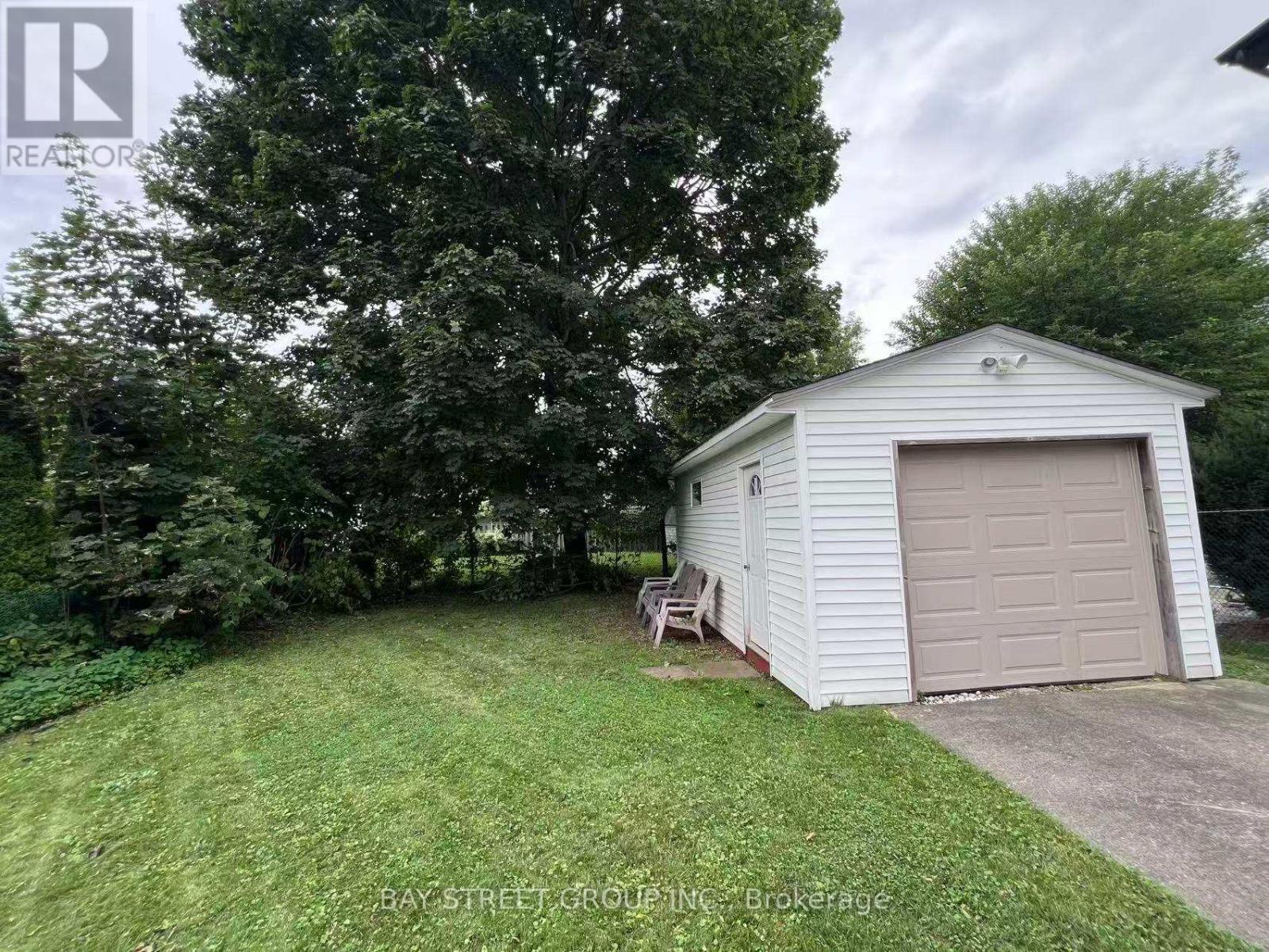 125 Broadway Avenue, Hamilton, ON