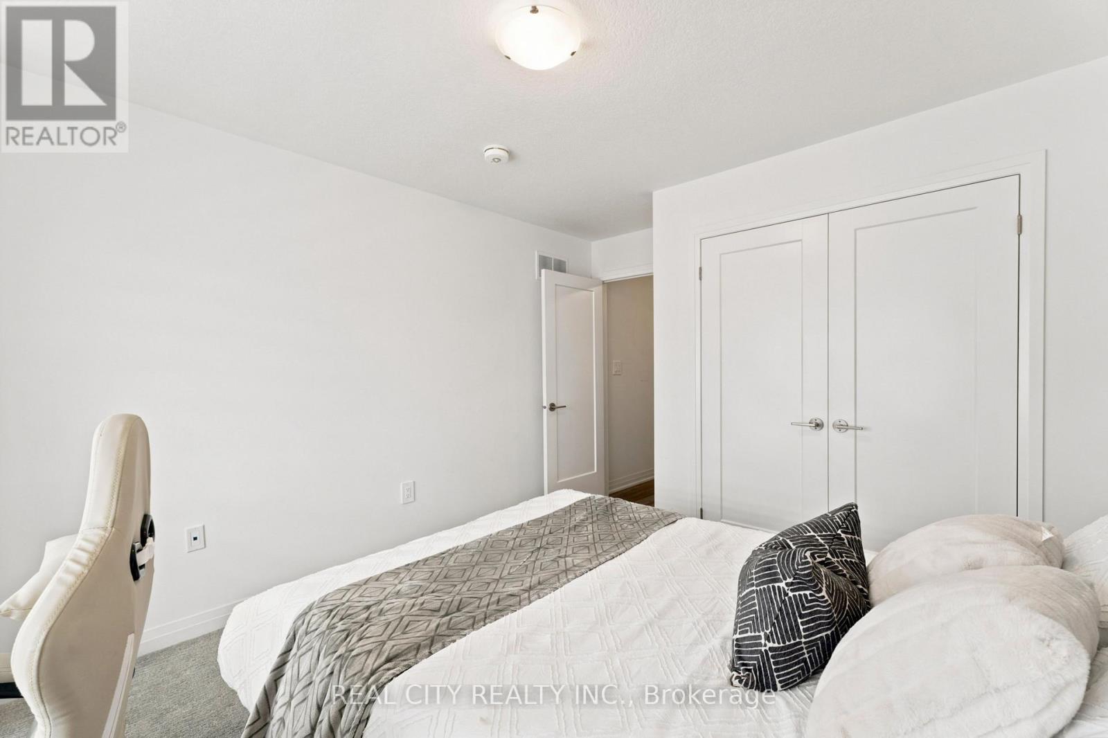236 Rockledge Drive, Hamilton, ON