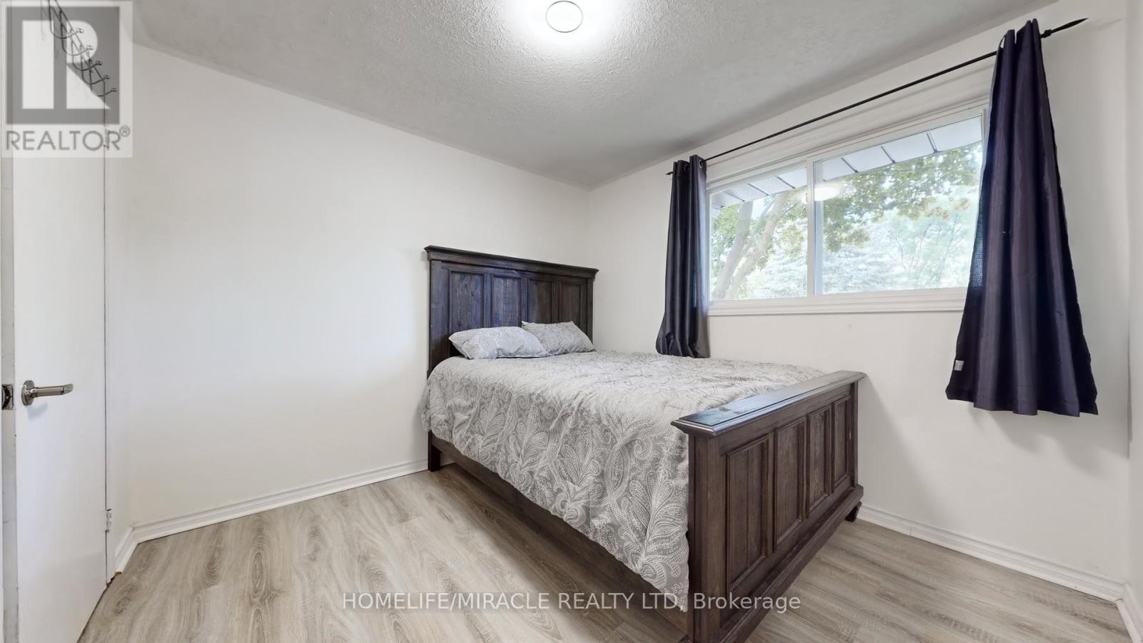 374 Book Road, Grimsby, ON