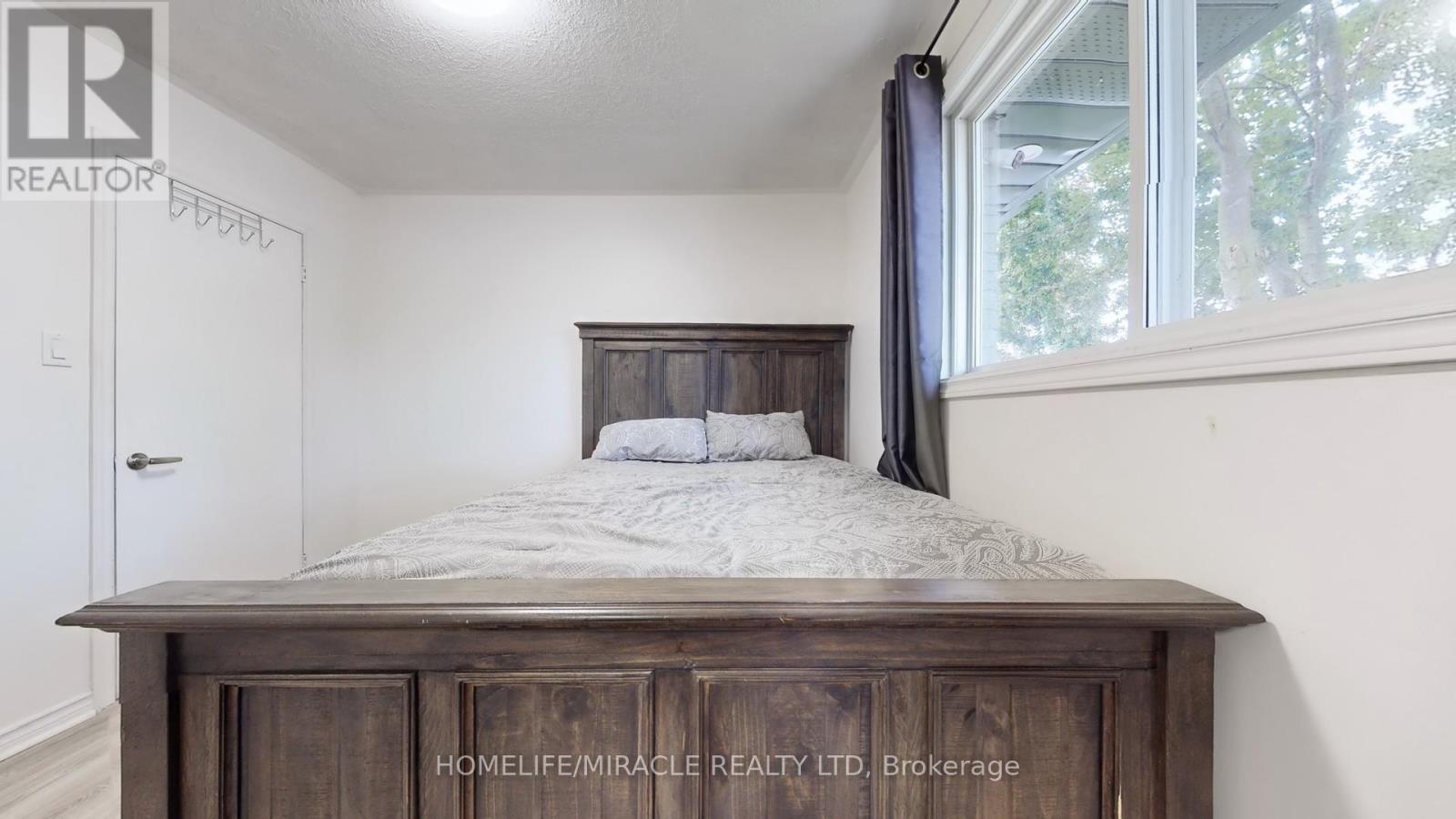 374 Book Road, Grimsby, ON